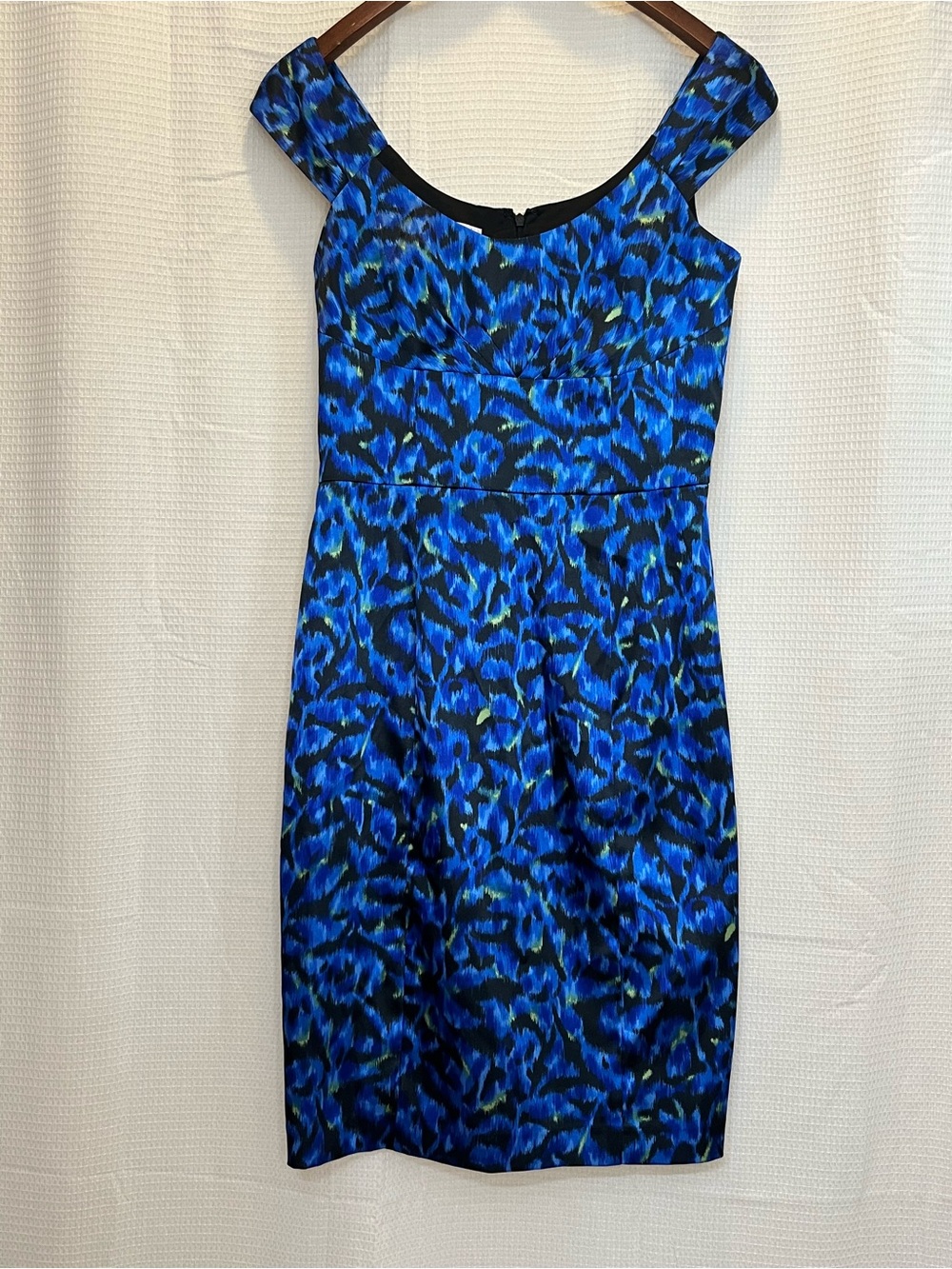Maggy London Off-the-Shoulder Abstract Watercolor Sheath Dress Blue Black